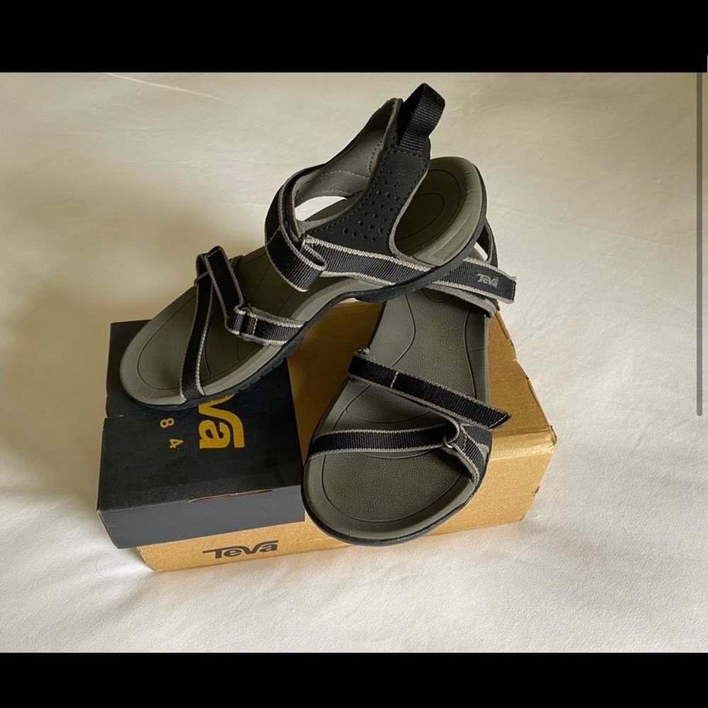 Size 6.5 Teva